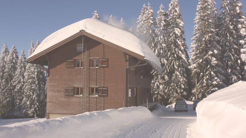 Gruppenunterkunft CEVI Ferienhaus Schneeberg Sörenberg im Schnee