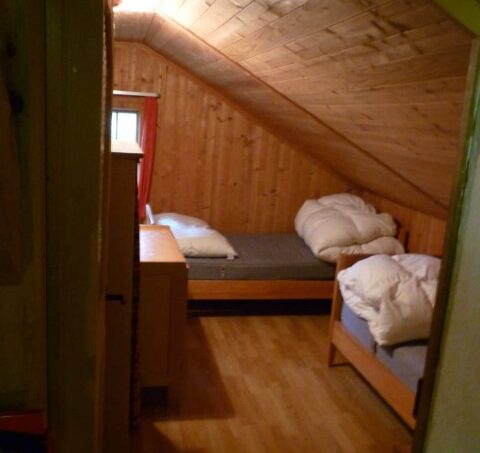 Zweibettzimmer im Ferienheim Osteregg, Gruppenunterkunft in Urnäsch