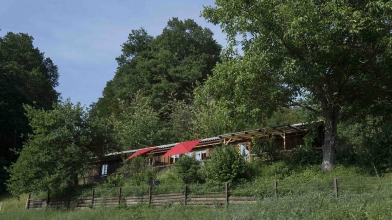 Gruppenunterkunft Jugendhaus Don Bosco Himmelried idyllische Waldhütte auf Hügel