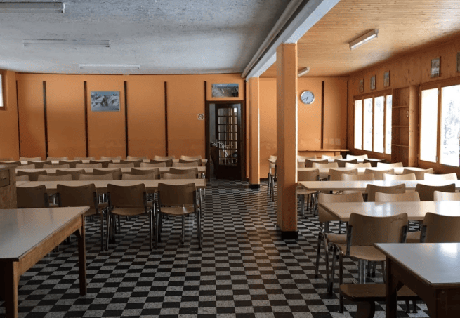 Karierten Boden im La Fouly Gruppenhaus Le Dolent Cafeteria