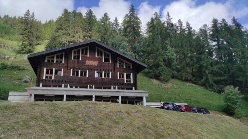 Gruppenhaus Les Flaches in Grimentz mit Parkplätzen