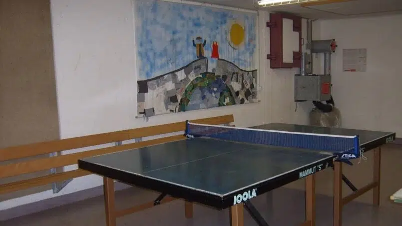 Gruppenunterkunft Jugendhaus Ramsern Beatenberg Ping Pong Tisch