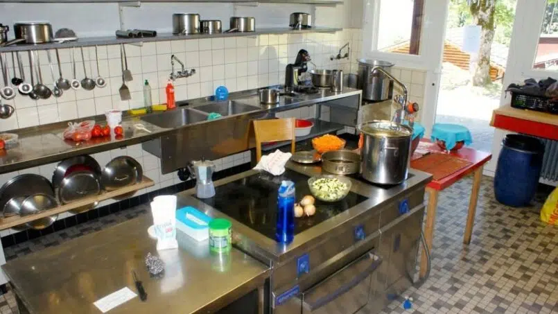 Gruppenunterkunft Jugendhaus Ramsern Beatenberg Küchenausstattung