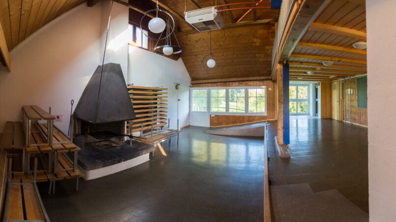 Gruppenhaus Pfadiheim Hinterberg Andwil Holzdecke Kaminzimmer