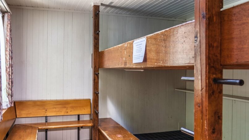 Gruppenhaus Pfadiheim Reiden Holz-Etagenbetten Zimmer