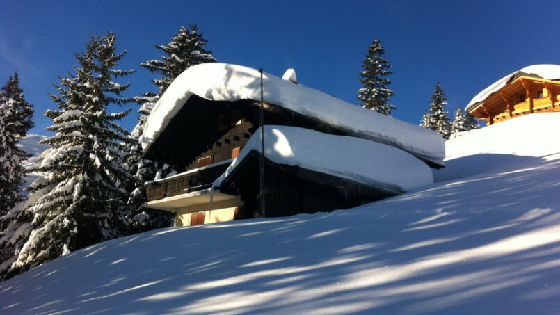 Gruppenhaus Chalet La Marmotte in Les Crosets, im Schnee bedeckt